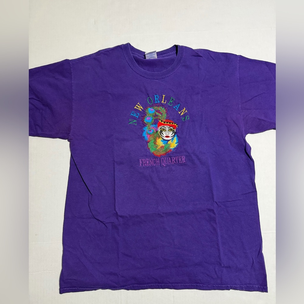 New Orleans French Quarter tee men's Large Purple t-shirt